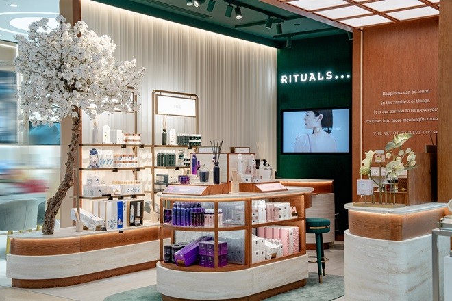 极简重塑奢华，感官觅得归处 Rituals怡式全新概念门店于杭州武林银泰优雅启幕